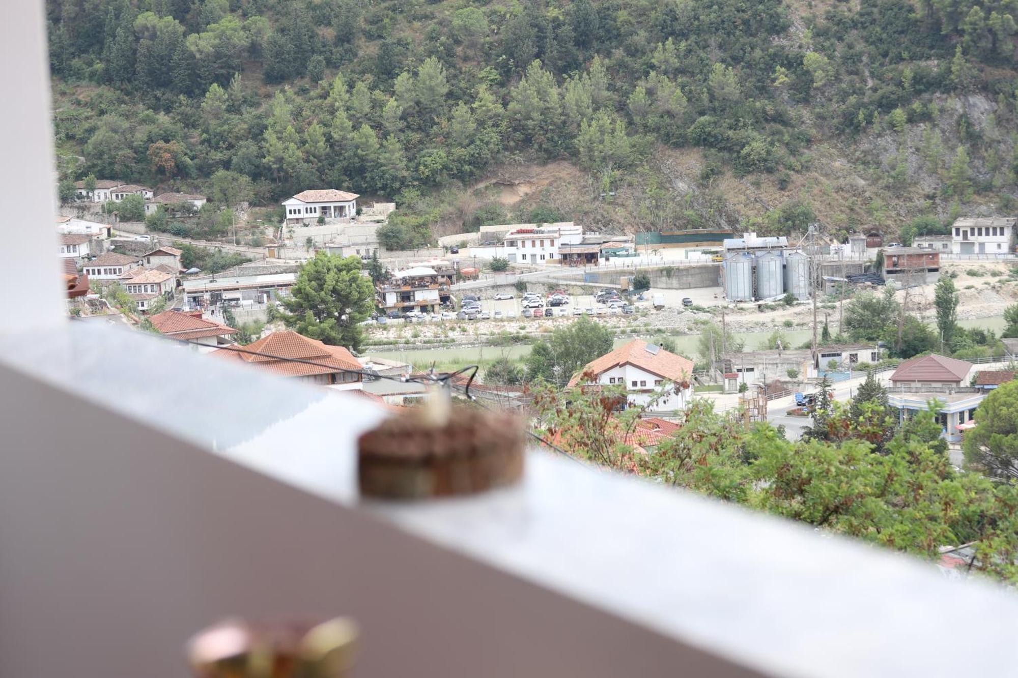 Vila Toska Berat Luaran gambar