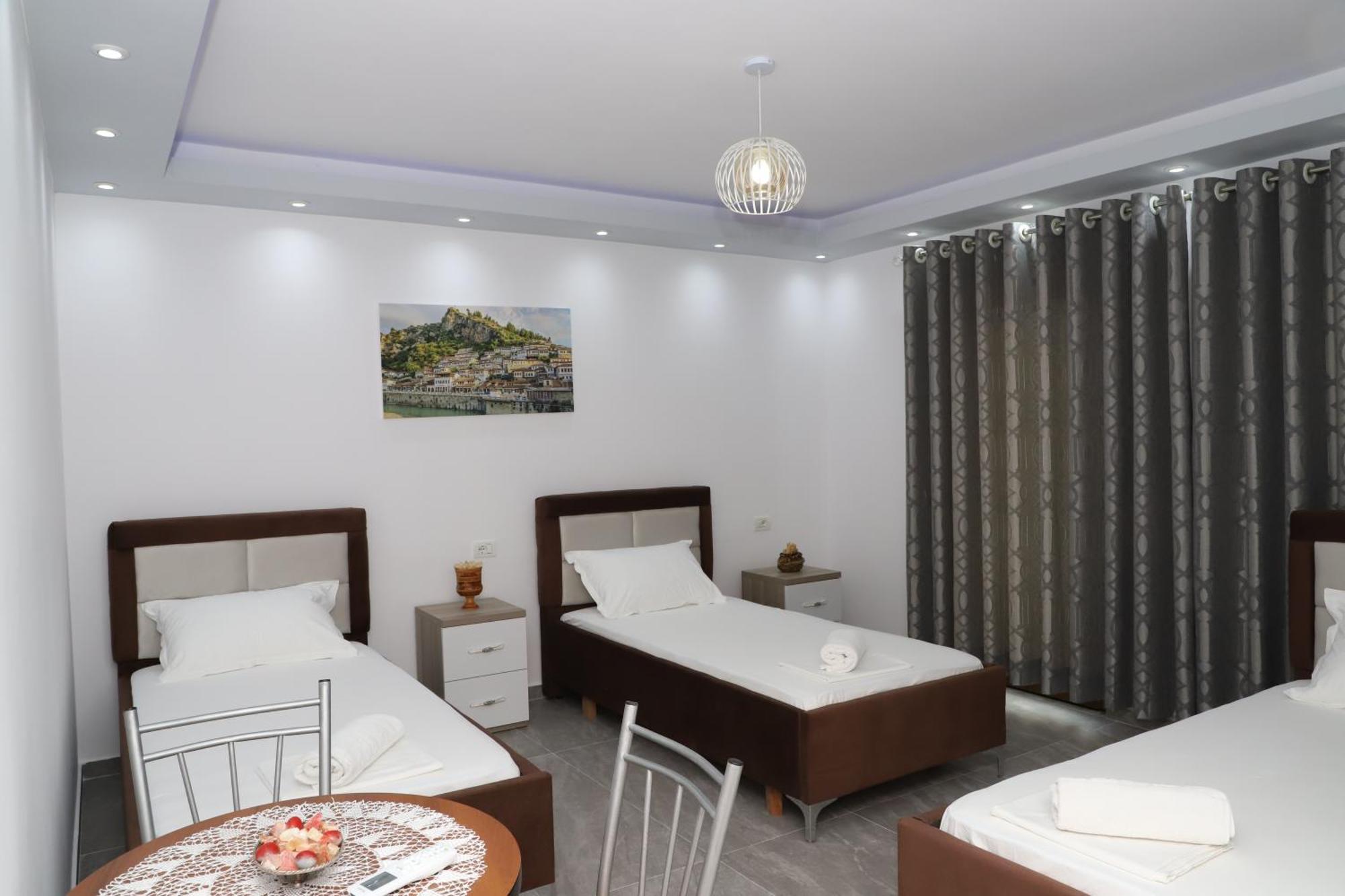 Vila Toska Berat Luaran gambar