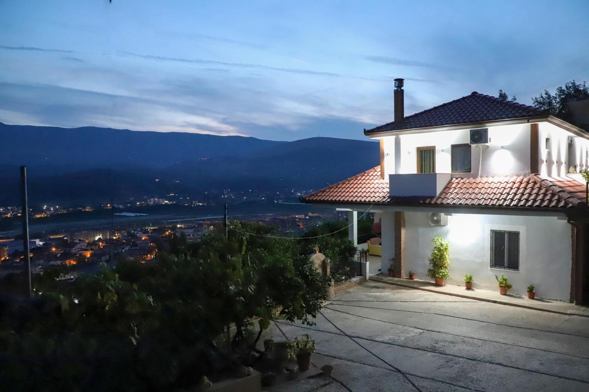 Vila Toska Berat Luaran gambar