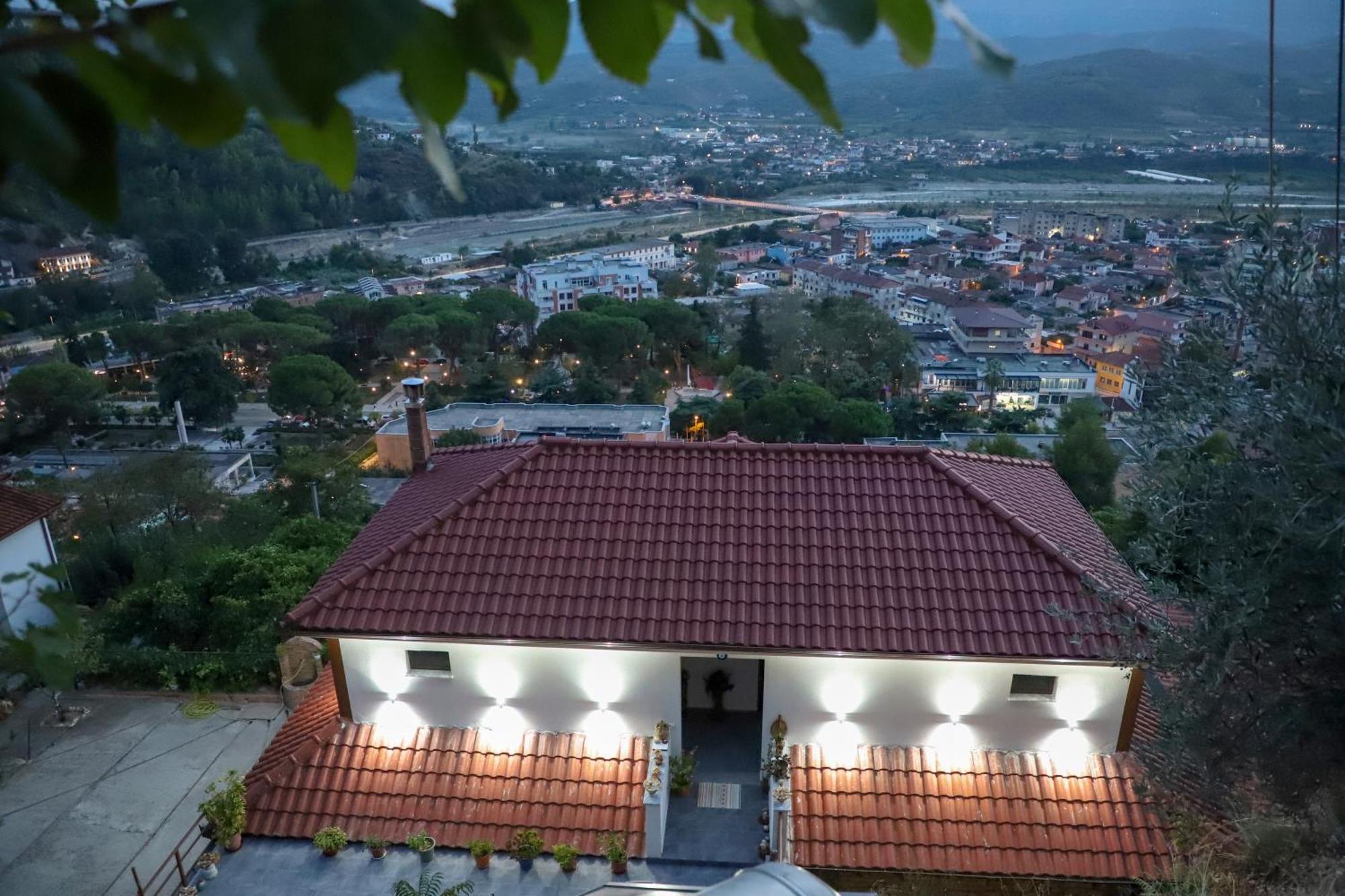 Vila Toska Berat Luaran gambar